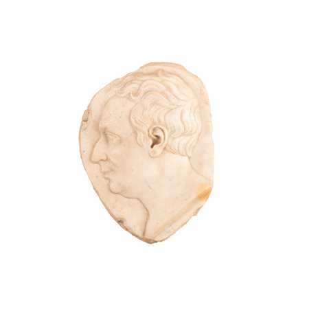  
Antico bassorilievo in marmo raffigurante testa di Alfonso d'Aragona 
 