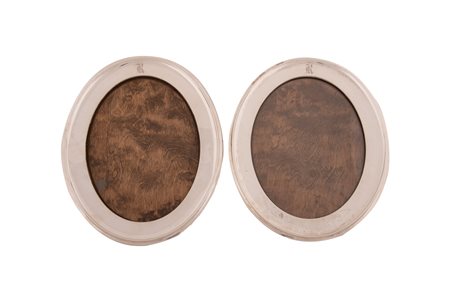  
Coppia di cornici ovali in argento Birmingham 1928
 cm 33x26