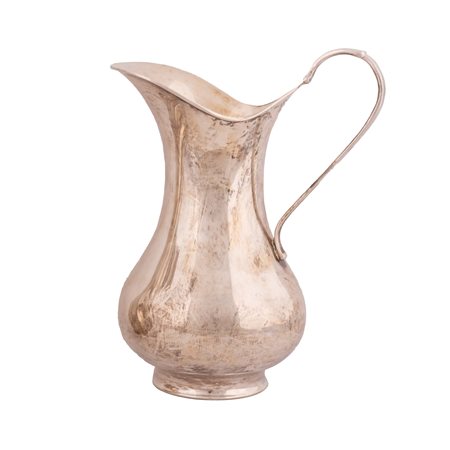  
Brocca in argento 
 altezza cm 26; peso g 900 circa