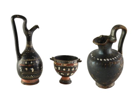 TRE VASI A VERNICE NERA NELLO STILE DI GNATHIA DATAZIONE: IV sec. a.C....
