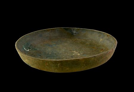 TEGLIA DATAZIONE: IV-III sec. a.C. MATERIA E TECNICA: bronzo laminato e...