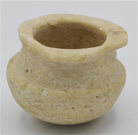 OLLETTA DATAZIONE: I millennio a. C. MATERIA E TECNICA: alabastro scolpito e...