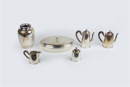 LOTTO DI SEI OGGETTI IN ARGENTO