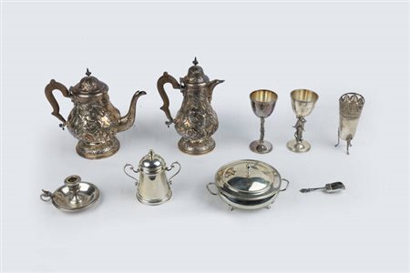 LOTTO DI NOVE OGGETTI IN ARGENTO