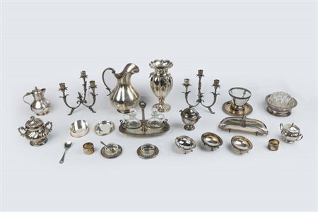 LOTTO DI  VENTI OGGETTI IN ARGENTO