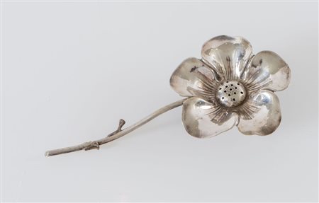 BRANDIMARTE, Firenze, XX secolo. Spargiprofumo in argento 800 a forma di...