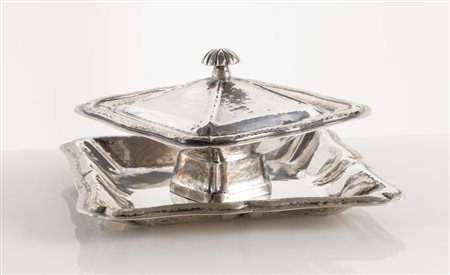 GHIRALDIN UGO, Padova, prima metà del XX secolo. Portacaramelle con base in...