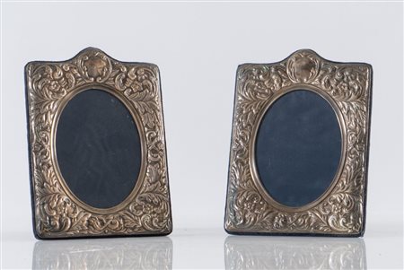 Londra, 1991. Coppia di cornici in argento 925. John Bull Ltd, Londra, 1991....
