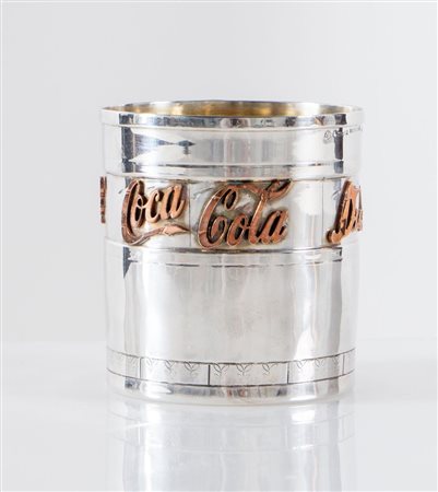 CASSETTI, Firenze, dal 1968. Bicchiere Coca Cola in argento 925 con interno...