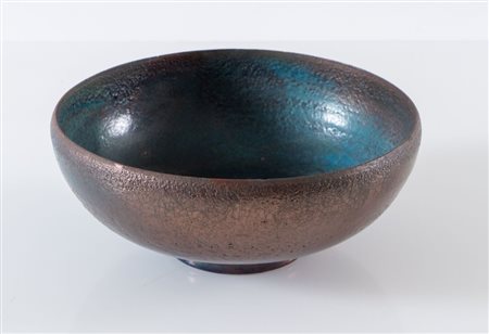 CARLO ZAULI (Faenza 1926 - 2002) Ciotola in ceramica policroma sui toni del...