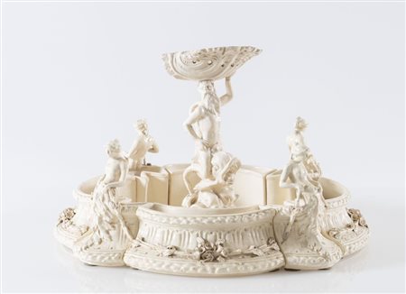 MANIFATTURA DALLARI, SASSUOLO Centrotavola con Nettuno. Lotto composto da...