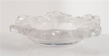 LALIQUE, Parigi. "Capucines". Centrotavola circolare in cristallo, larga tesa...