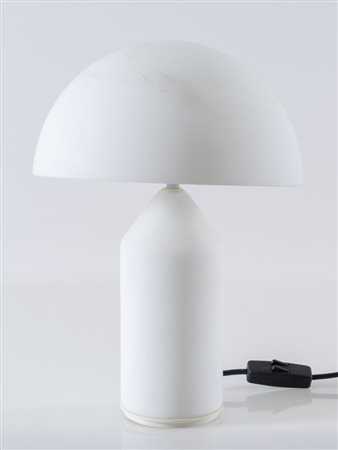 VICO MAGISTRETTI Lampada da tavolo modello Atollo 236 in alluminio e vetro...