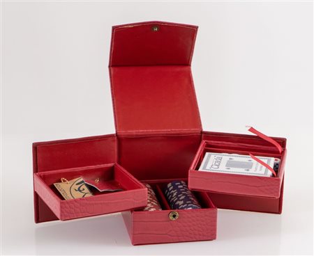 ETTORE BUGATTI Set di carte da poker con dadi e fiches in similpelle. Prod....