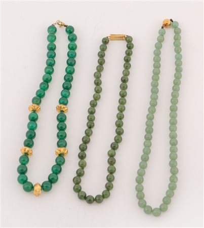 Tre fili di avventurina e agata verde a sfere tonde.