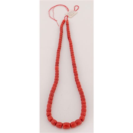 Collana di boules in corallo rosso sardo. Gr 72.