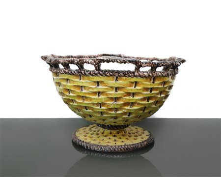 Cesto in maiolica di Caltagirone, 1956