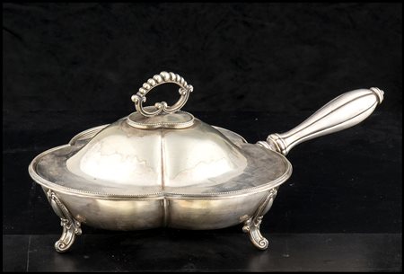  Entreè dish inglese in metallo argentato, inizio XX secolo