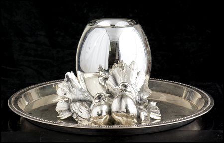  Tre oggetti italiani in metallo argentato, XX secolo