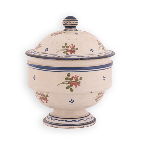  
Zuppiera Castelli con decorazione floreale e puntinato 
 con coperchio cm 24x20; senza coperchio cm 16x20