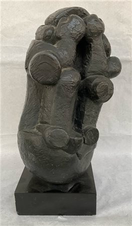 Pietro Cascella "Fuori nello spazio" 
bozzetto in bronzo
h cm 37
timbro della Fo