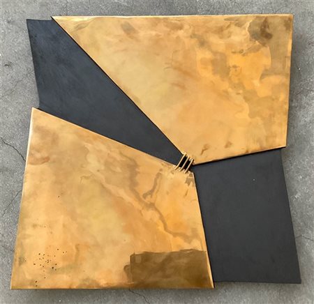 Esa Fedrigolli Centrotavola in bronzo dorato
circa cm 38x40
firmato in basso a d