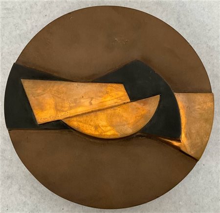 Esa Fedrigolli Scatola in bronzo dorato
d cm 17
firmata (lievi difetti)