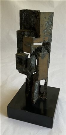 Romano Rui "Senza titolo" Anni '60
scultura in bronzo su base in legno
h cm 29
f