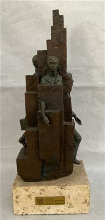 Josep Bofill "Senza titolo" 
scultura - multiplo in bronzo su base in pietra
h c