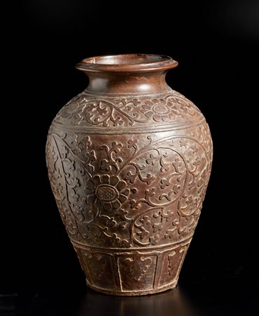  Arte Cinese - Vaso cizhou 
Cina, dinastia Qing, XIX secolo .
