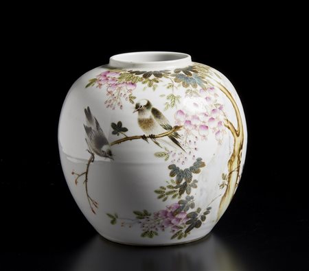  Arte Cinese - Potiche in porcellana famiglia rosa 
Cina, inizi XX secolo .