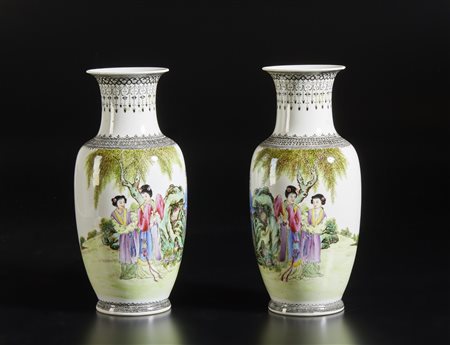  Arte Cinese - Coppia di vasi famiglia rosa
Cina, XX secolo  .