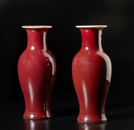 Arte Cinese - Coppia di vasi sang de boeuf 
Cina, XX secolo.