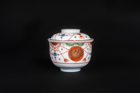 ARTE GIAPPONESE  - Tazza da te in porcellana Imari 
Giappone, XIX secolo .