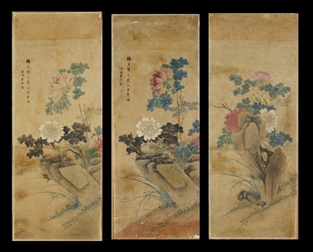  Arte Cinese - Serie di tre dipinti su carta a soggetto floreale 
Cina, dinastia Qing, XIX secolo .