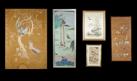  Arte Cinese - Lotto composto da quattro dipinti ed un grande ricamo
Cina, XIX-XX secolo.