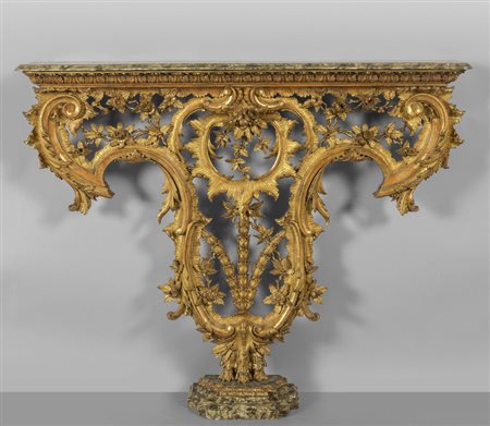 * Console Luigi XV in legno dorato e finemente 