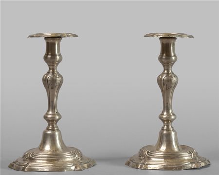 # Coppia di candelieri Luigi XIV in argento 