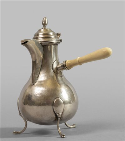 # Caffettiera in argento, punzone con la testa 