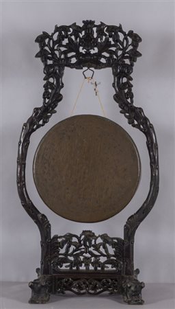 Gong in bronzo brunito con sostegno in legno 