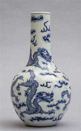 Bottiglia in porcellana di Cina bianca e blu 