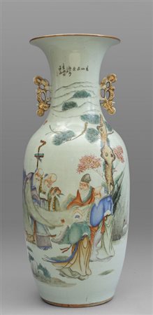 Vaso in ceramica policroma dipinto con figure di 