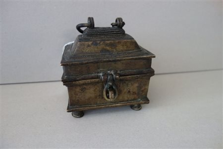 Cofanetto in bronzo, Arte Orientale 