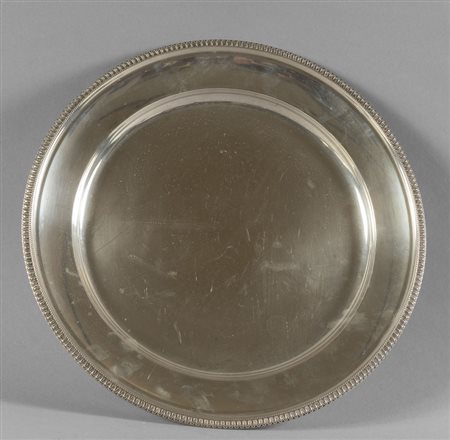 Grande piatto rotondo in argento 900 con bordini 