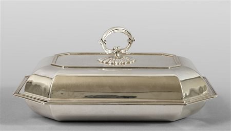 Legumiera in argento<br>cm.26x20xh.12, gr.800