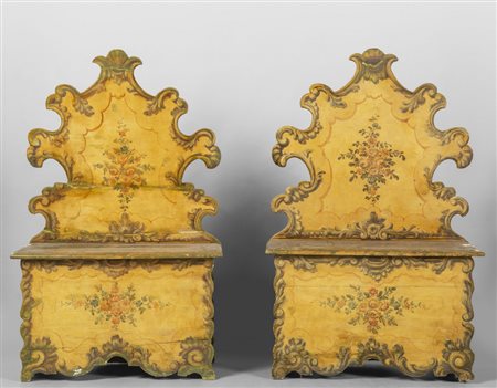 # Coppia di panche da ingresso in stile Luigi XIV 