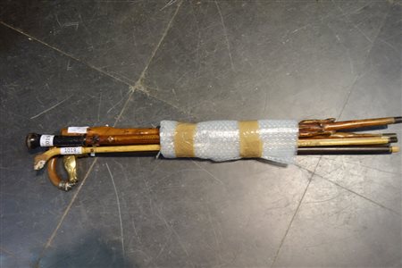 Lotto di sei bastoni da passeggio di varie epoche