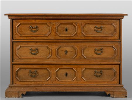 Canterano Luigi XIV in noce a tre cassetti 