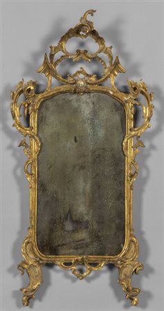 Specchiera Luigi XV in legno intagliato e dorato, 