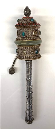 Tibet, oggetto in argento, giada, corallo e 